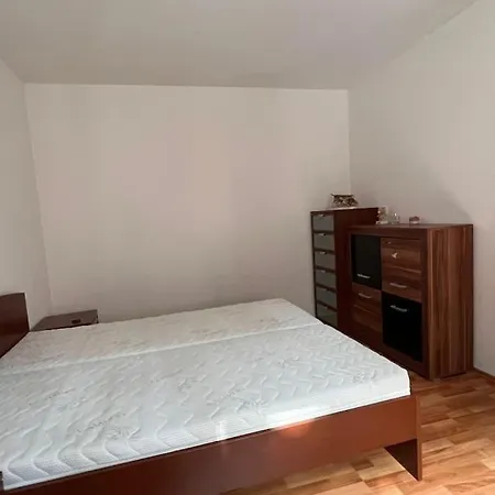 Apartamento 2 Apartment, Near Nivy Centrum