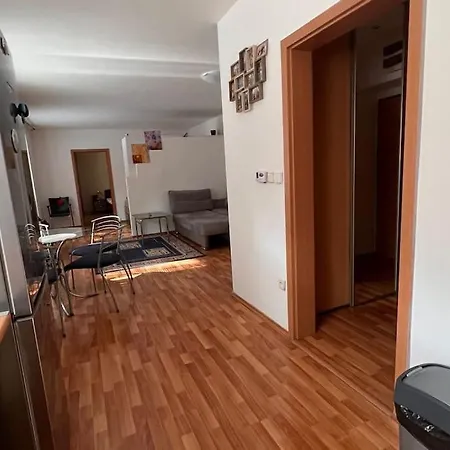 2 Apartment, Near Nivy Centrum * Bratislava