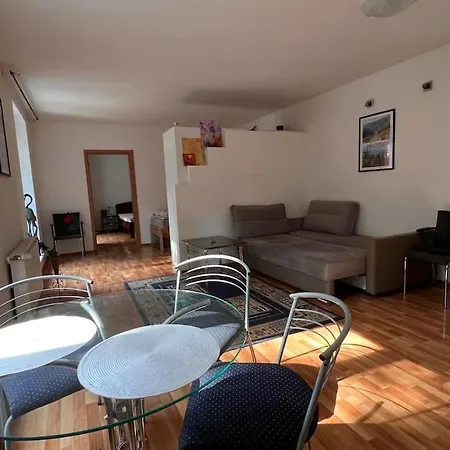 2 Apartment, Near Nivy Centrum * Bratislava