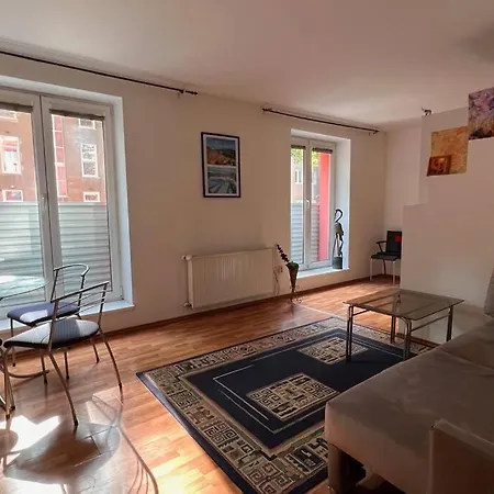 2 Apartment, Near Nivy Centrum * Bratislava